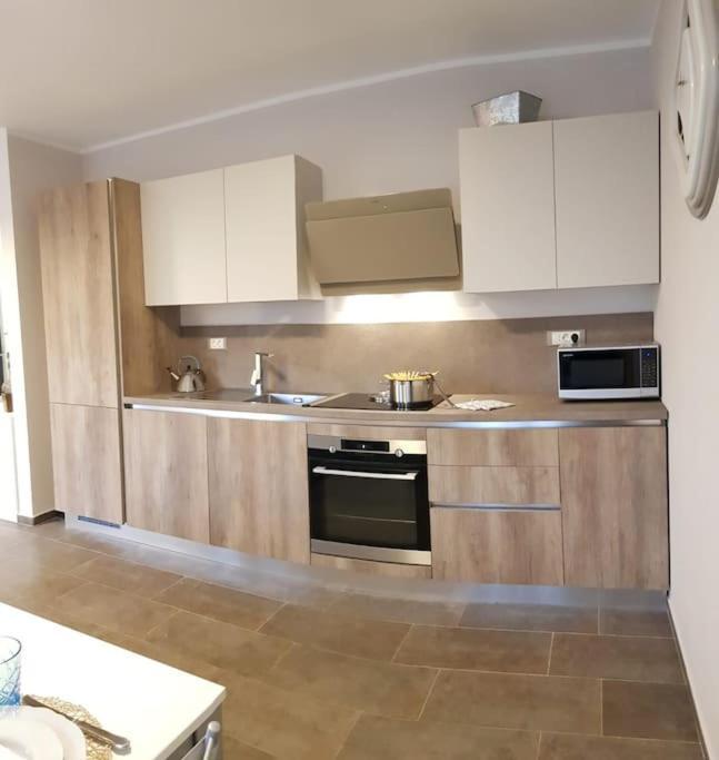 Luxury Cetiri Hrasta *