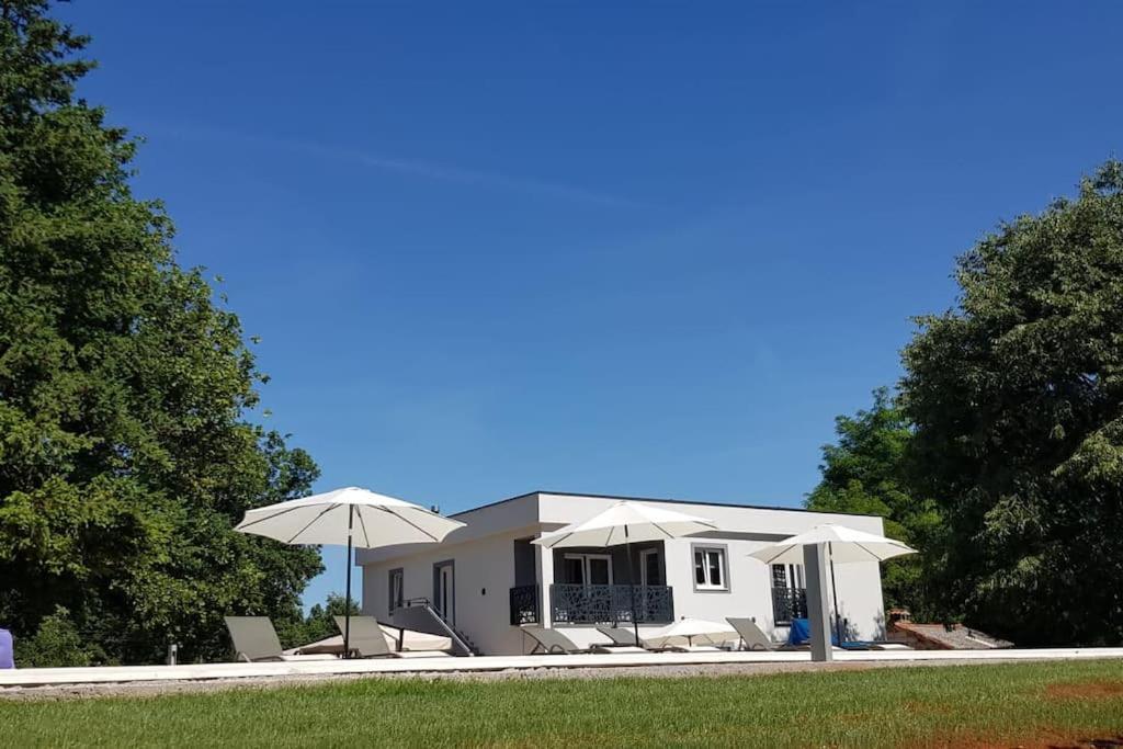 Luxury Cetiri Hrasta Pican